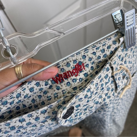 Wrangler Women’s Flowers Print Skirt Sz 12M - Picture 2 of 7